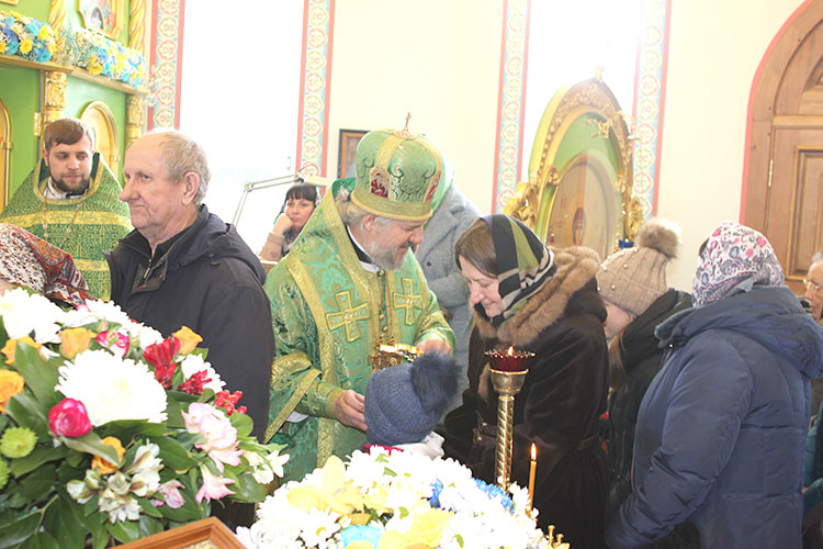 Праздничную службу в храме провел Епископ Находкинский и Преображенский Николай