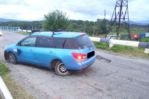Очередная авария на мосту на въезде в Партизанск