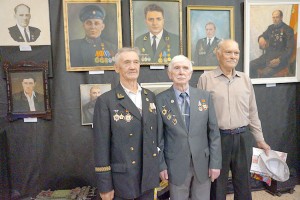 Ветераны-шахтеры Михаил Тарасенко, Юрий Малышев и Георгий Буглак
