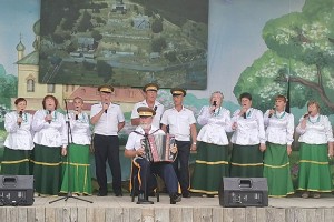 Ансамбль «Станичники» успешно выступил в номинации «Гуляй, казак!»