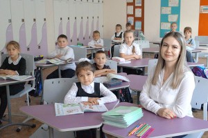Детская мечта Регины Ковалевой сбылась - теперь она учитель начальных классов