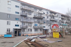 В Авангарде на Павлова, 12 отремонтировали крышу и фасад
