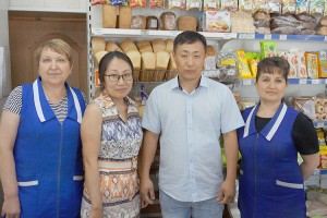 Для предпринимателей Александра и Надежды Ким торговля - дело семейное