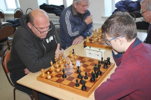 Молодежь не желает уступать опытным шахматистам